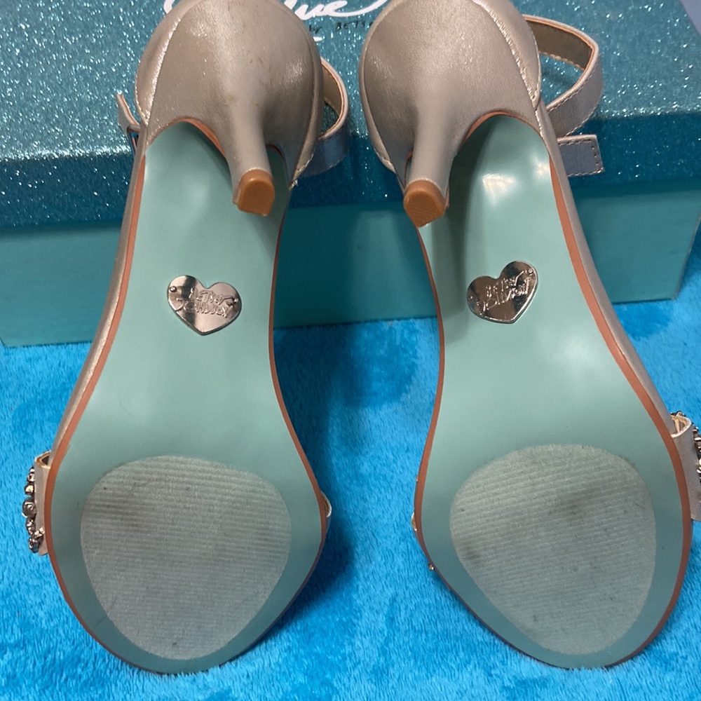 Blue by Betsey Johnson Gina Dress Sandals - Picture 4 of 5